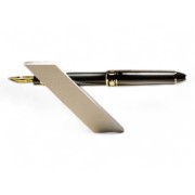 Floating Kalem Tutuc...